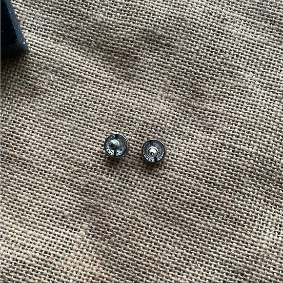 Dazzling Round Cubic Zirconia Stud Earrings sparkly Stud 12mm  round New - Picture 6 of 10